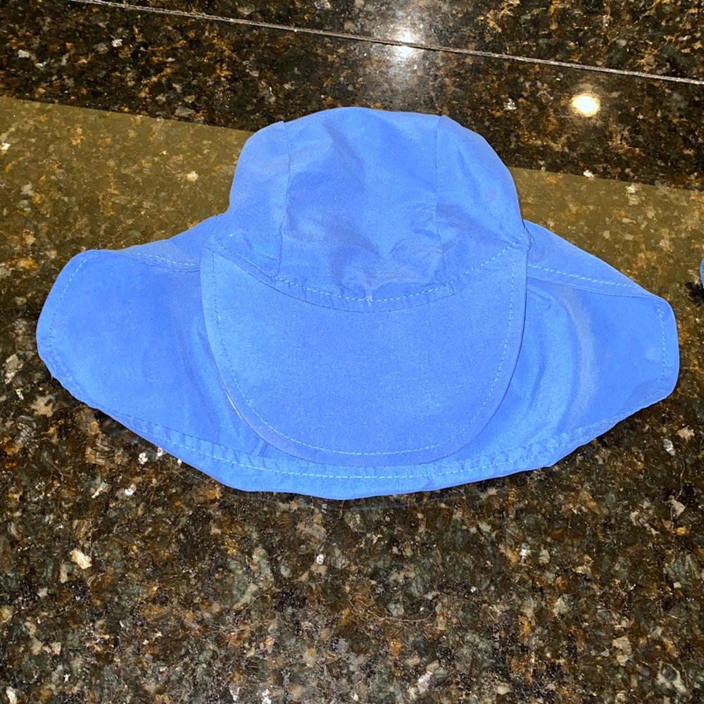 Carters swim hat M